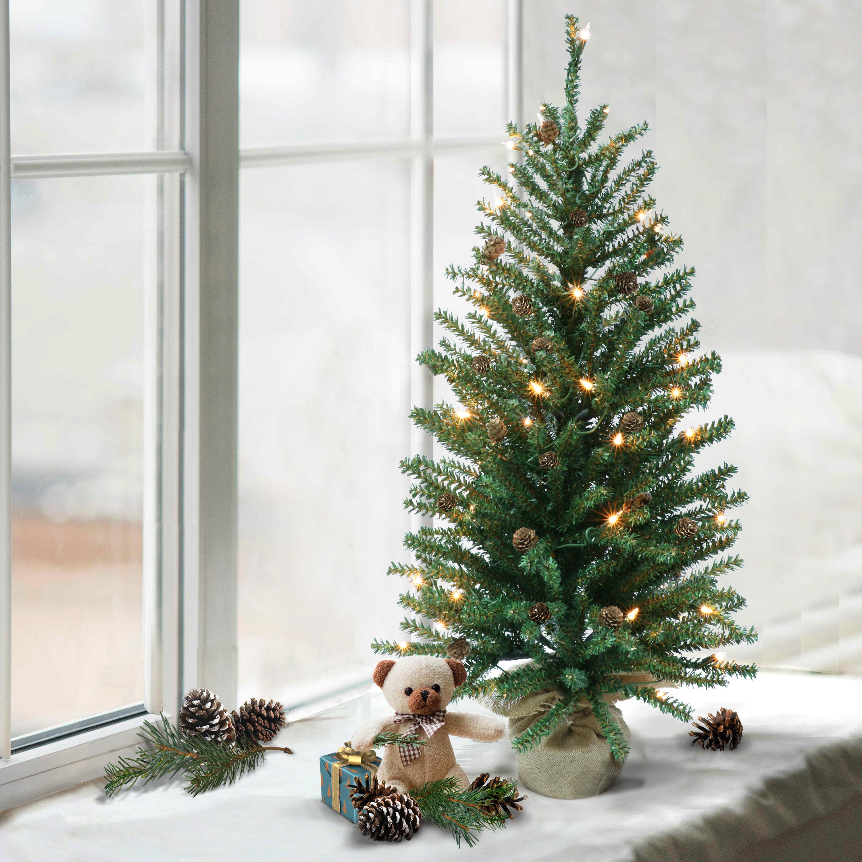 4ft Pre-Lit Christmas Tree